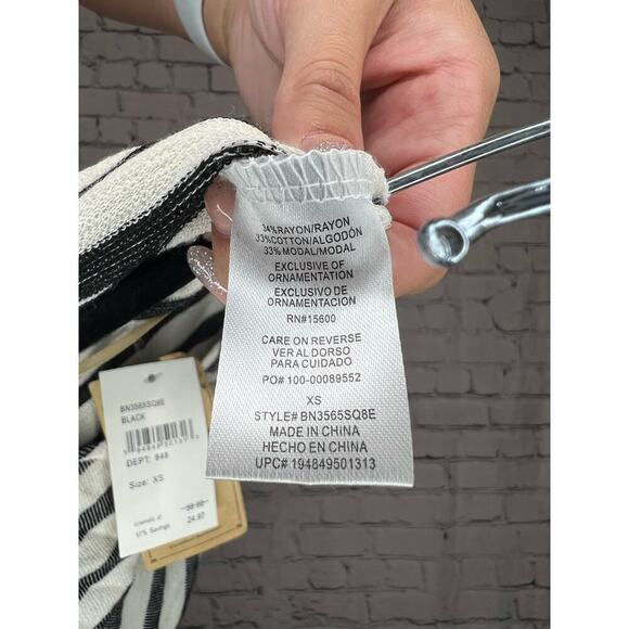 NWT Democracy Cold Shoulder Striped Blouse - Picture 9 of 10